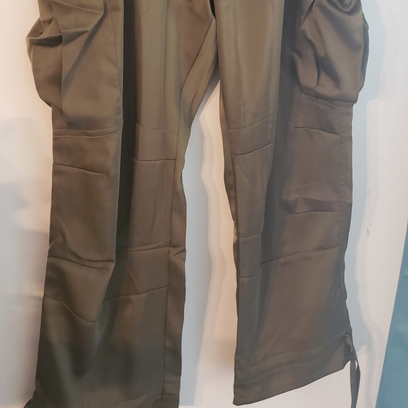 Plus Size Satin Cargo Pants - Picture 7 of 12